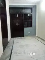 Sell 1bhk 35 Gaj flat first floor mansarovar park Shahdara