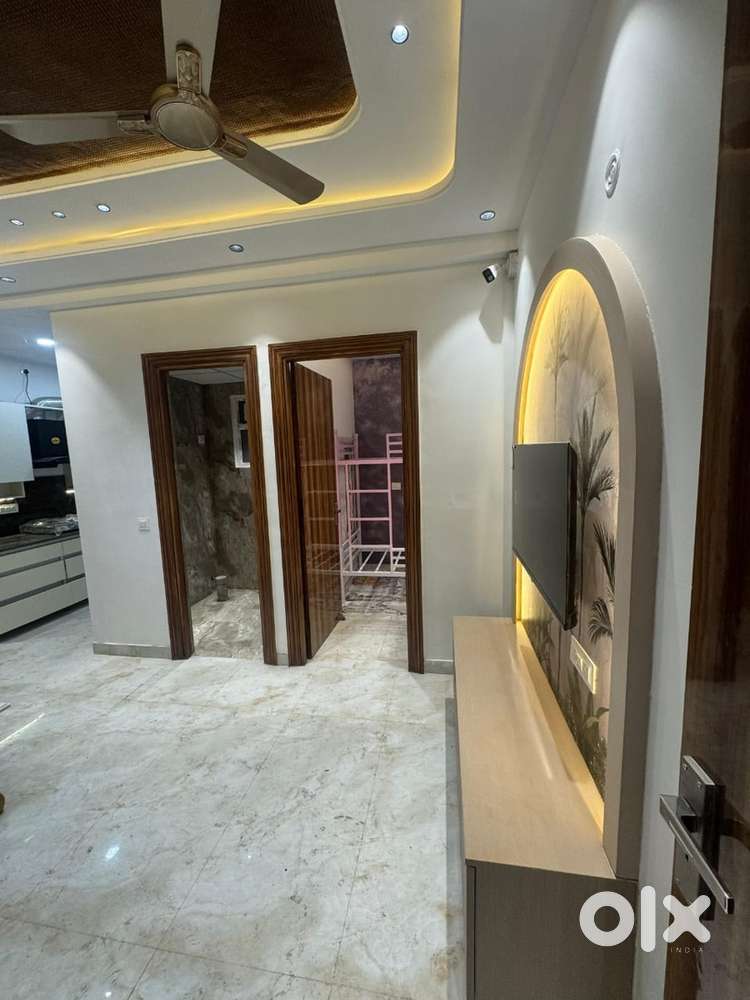 3bhk ready to move Near DPS noida extension