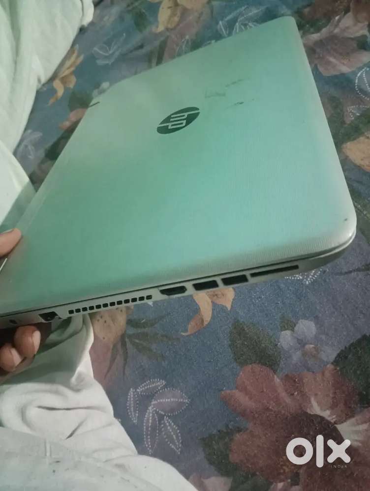 HP Pavilion 15 i7,ram 8gb ,ssd 256,grafics 4gb