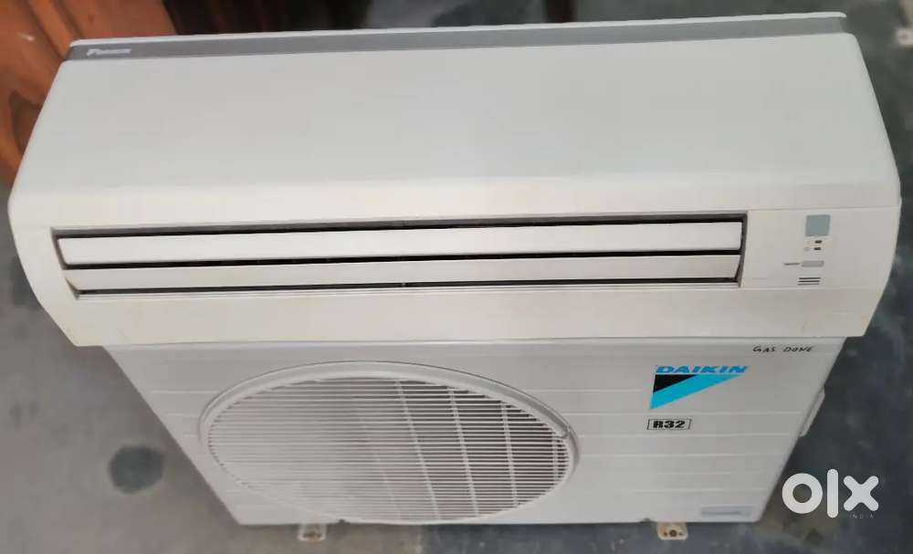 1.5 Ton 3Star Daikin split AC
