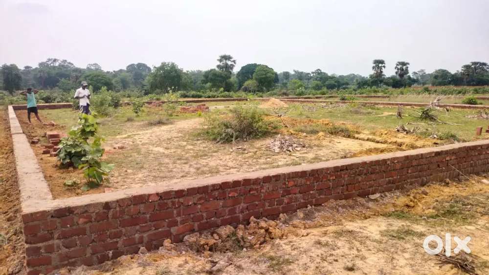 हमारे प्रोजेक्ट के पास से 6 लेन निकल रहा है .प्लॉटिंग कर रहे हैं .