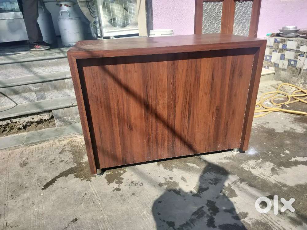 Counter table