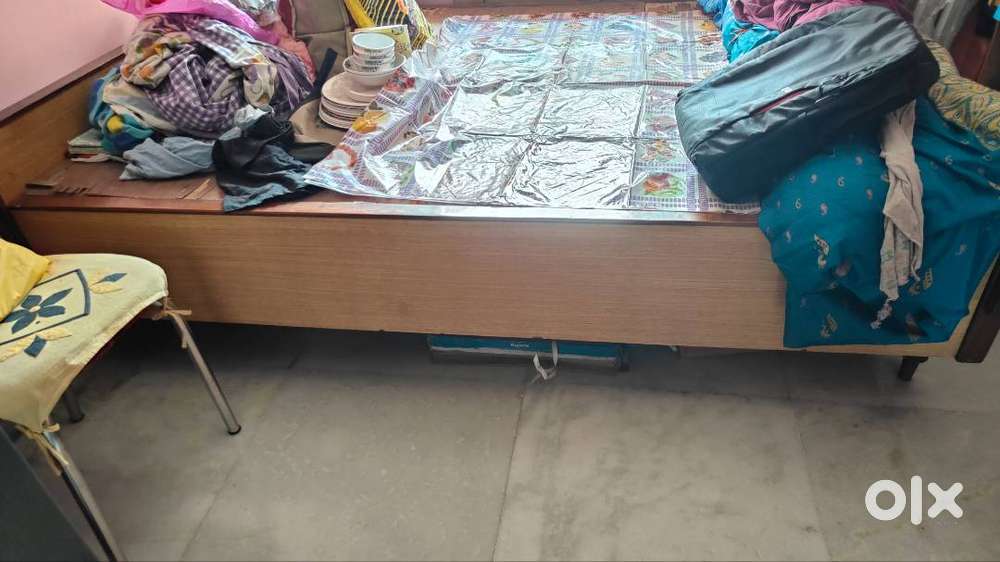 2 nos. box bed 6x7 & 5x7 and 1 no. Wardrobe