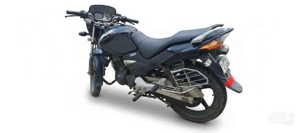 Cbz xtreme Black in colour perfect condition
