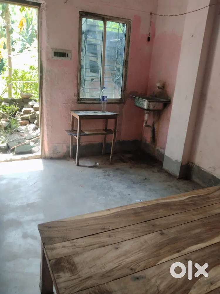 Room achi hai