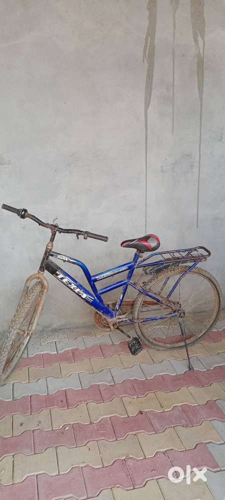 New tyres , new chain new stand and seat