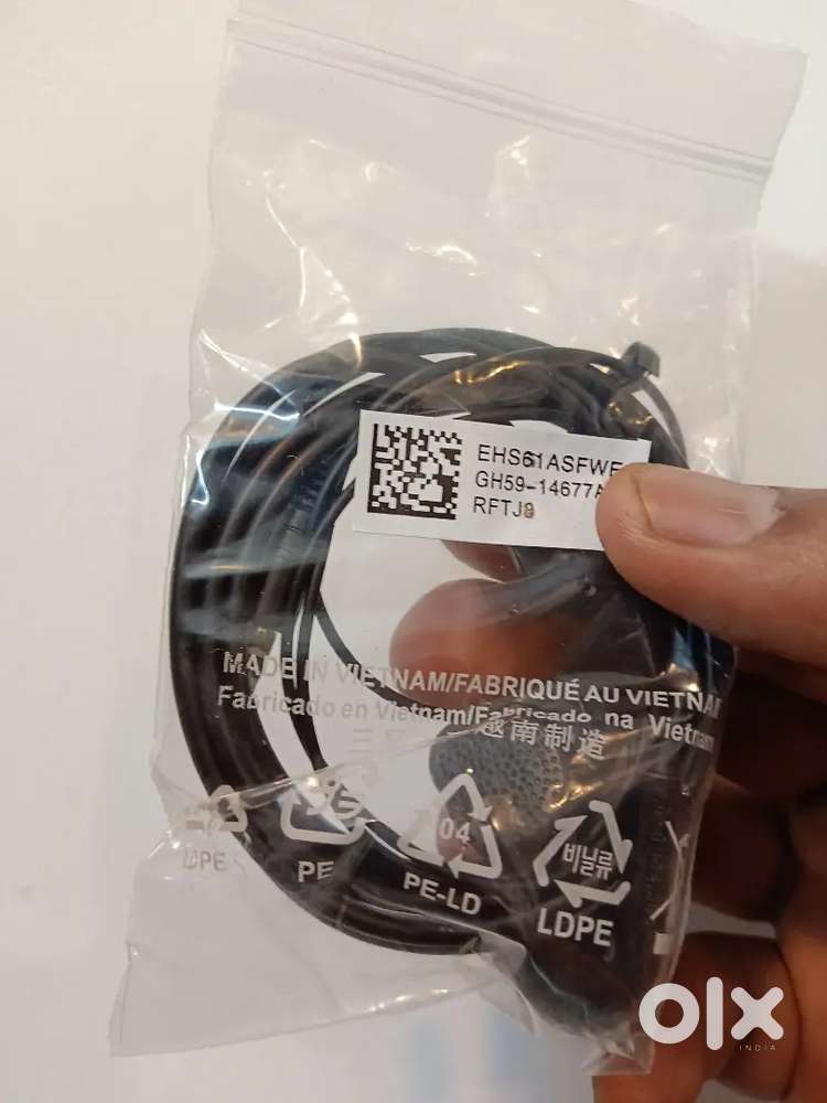 Samsung Original Headset brand new