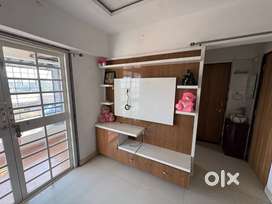 1 BHK fully furnished flat with double Balcony at Sihghad Road Pune