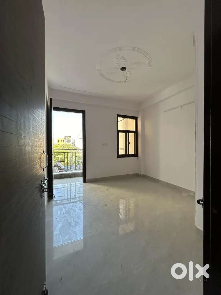 FOUR BHK SEMI FURNISHED RENT-60 k