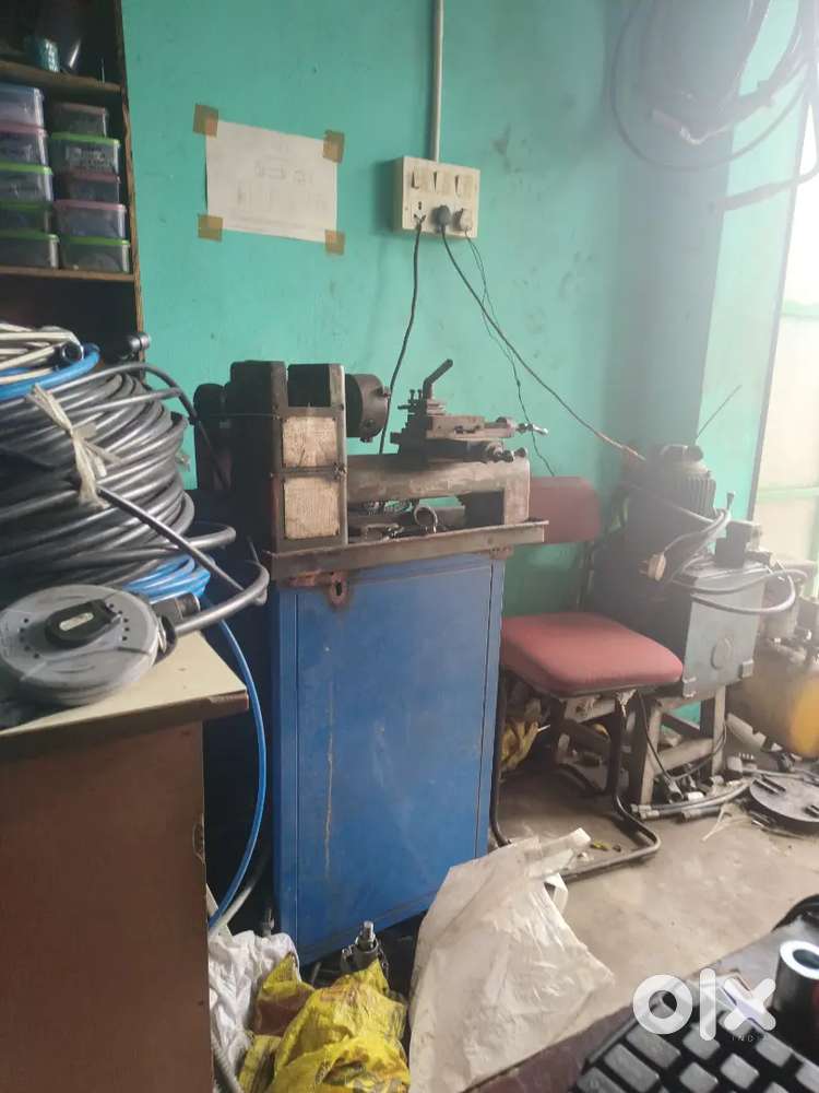 Hydraulic hose shop fitter