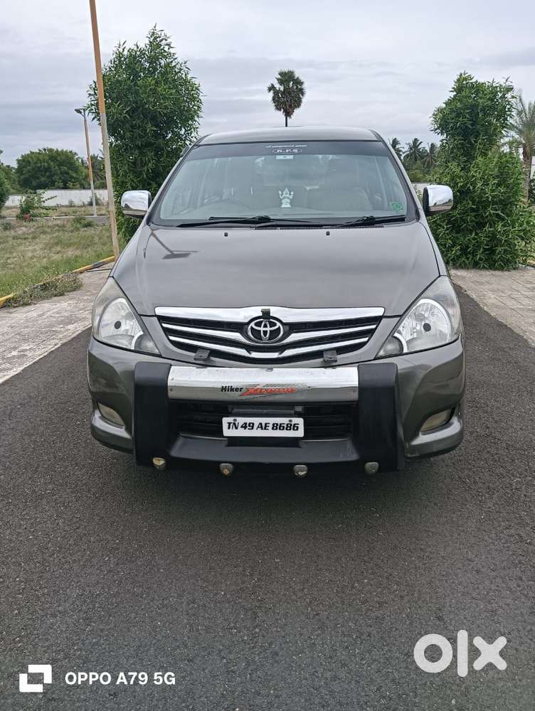 Toyota Innova 2.5 VX 8 STR, 2010, Diesel