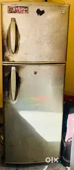 LG DOUBLE DOOR REFRIFERATOR FOR SALE