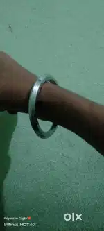 Metal kada