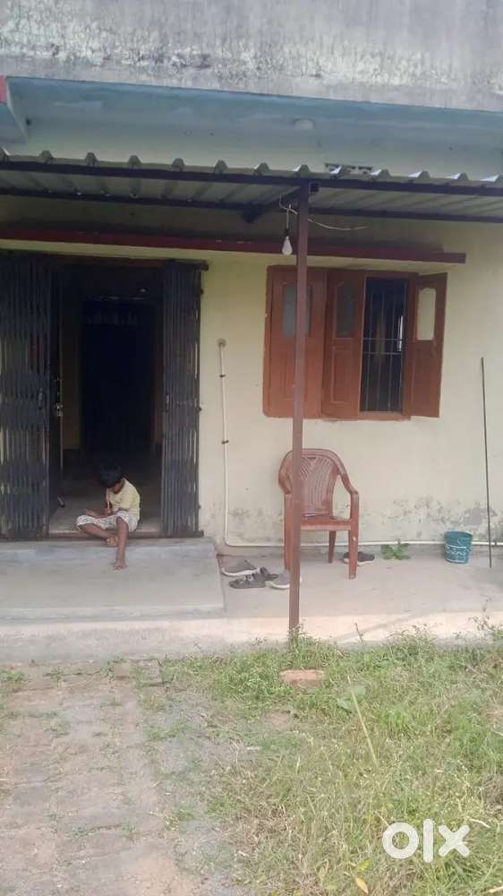 Room for rent for females