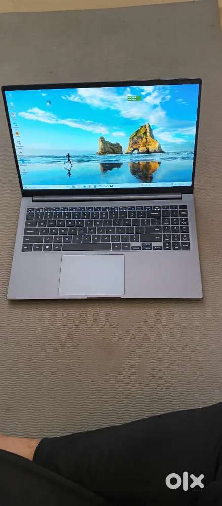 (Excellent condition) Samsung metal Ebook latest 13 generation laptop