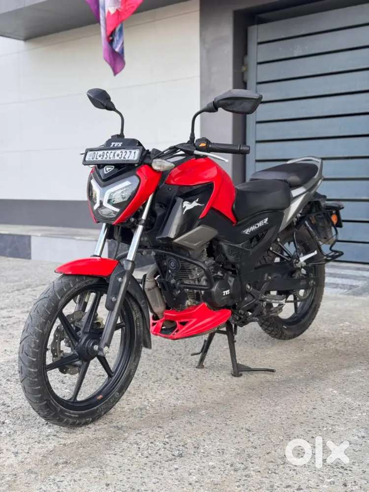 Tvs raider red black edition less running