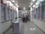 Eye clinic me sales aur store ko manage krna