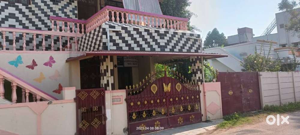 Spacious 2BHK first floor rent with car parking