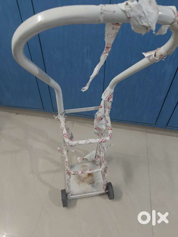 Oxygen cylinder Trolly 1K