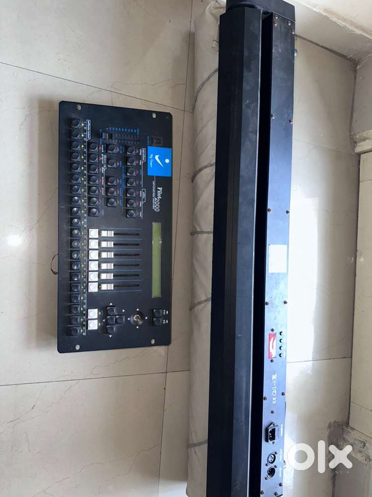 Newly Two Laser Bar with Pillot 2000 light controller