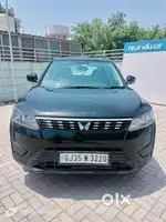 Mahindra XUV300 W6, 2023, Petrol