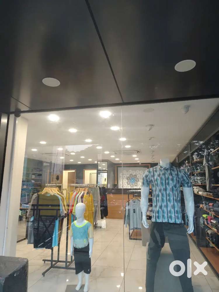 RR sports wear sale man kavali  new bust stand Eluru