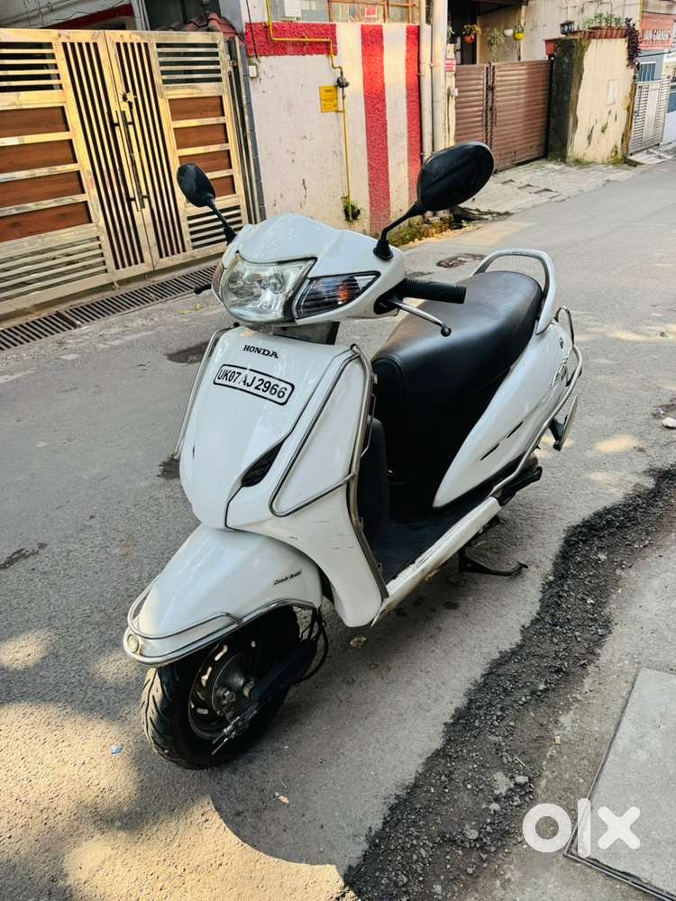 Honda Activa 2011 Model km 35000 First Owner full insurance