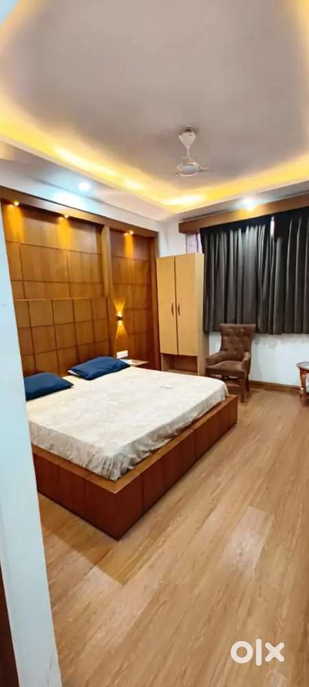 Simran pg near by sector 30,42,38,43