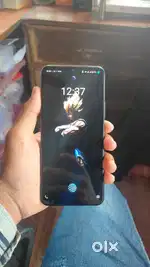 V20 8/128 exllent condition hain
