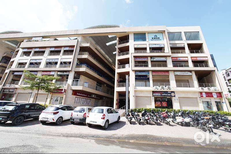 Suyash Solitaire Shop For Sell in Kudasan