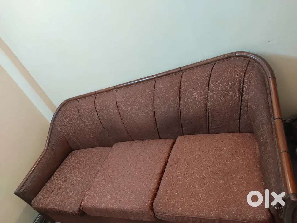 3 plu 2 piece sofa set