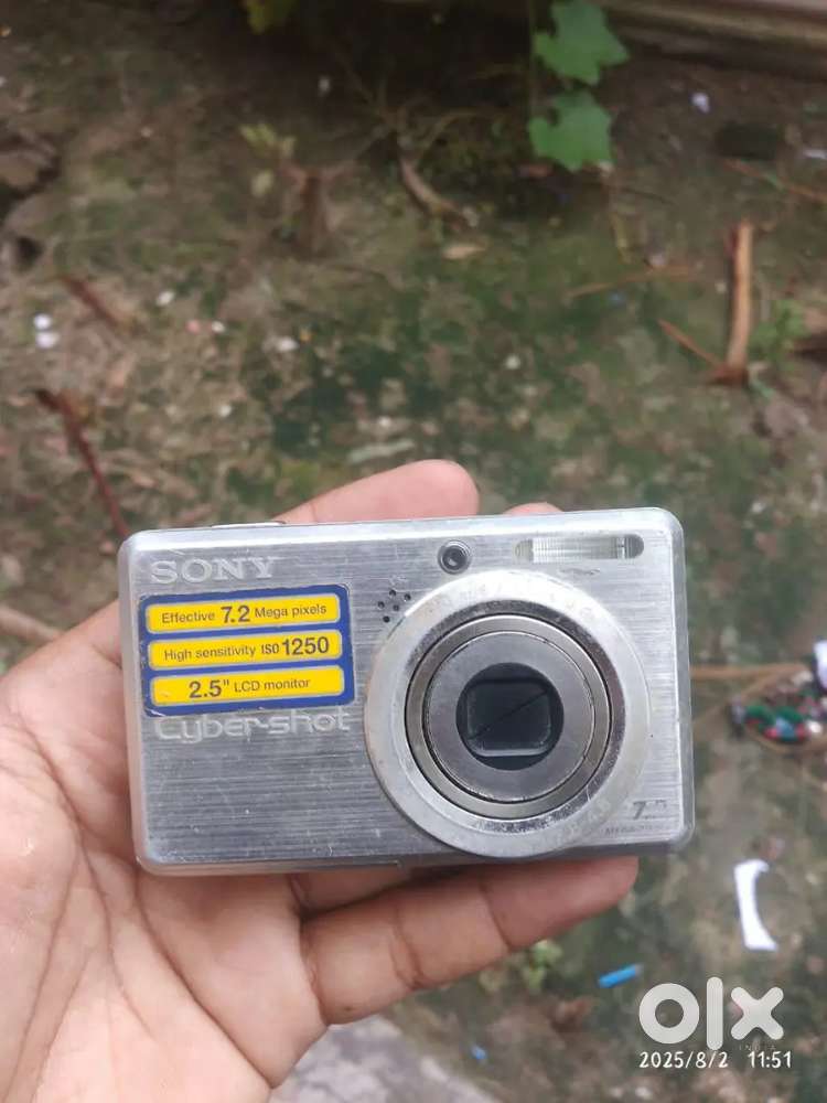 Sony CYBER SHOT CAMERA