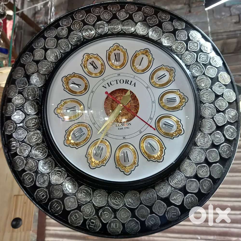 Antique wall clock watch