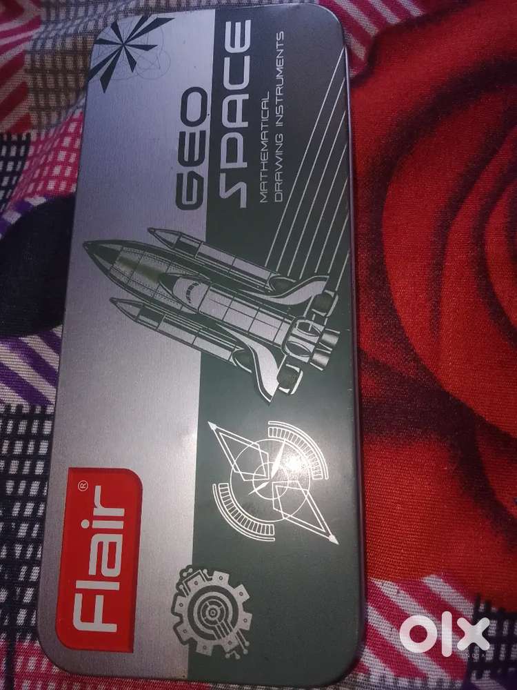 I AM SELLING A NEW GEOMETRY BOX