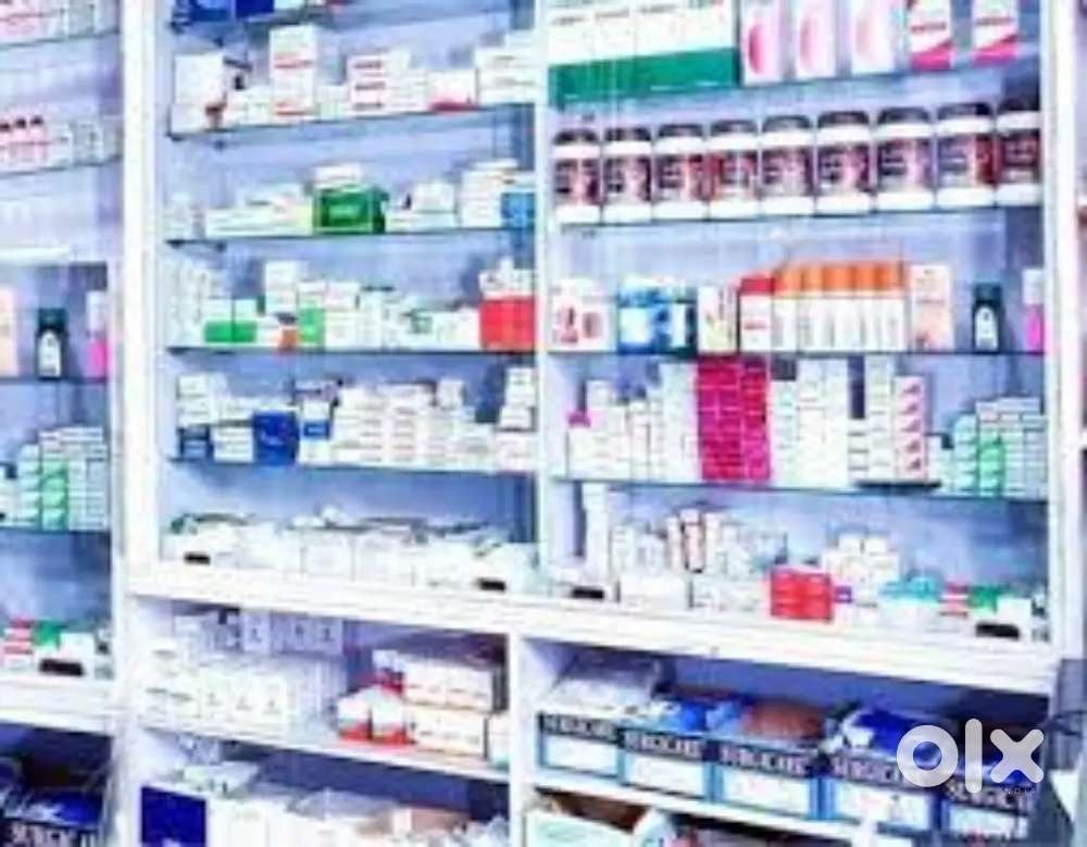 तत्काल आवश्यकता MEDICAL STORE में लड़का और लड़की की लखनऊ शहर में !!