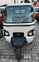 Three wheeler driver