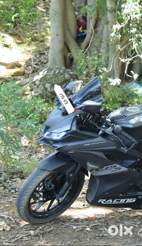 Yamaha R15 V3 s