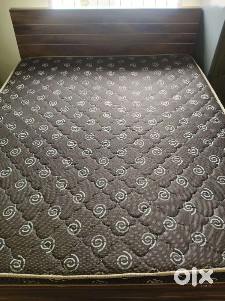 Used 5x6 Mattress - 6 Inch Thick  Good Condition  ₹6000