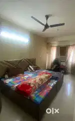 Need A Girl Roomate