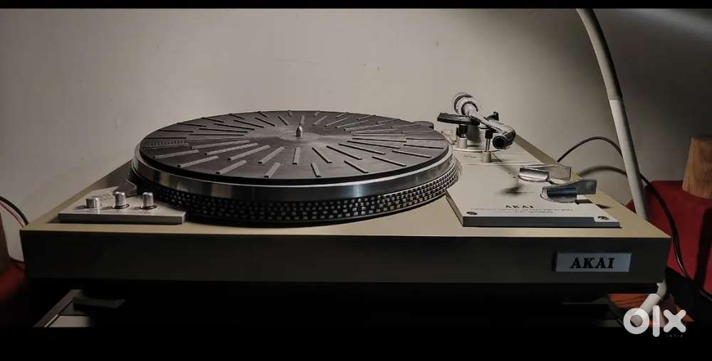 Akai Ap 206 Direct Drive Turntable