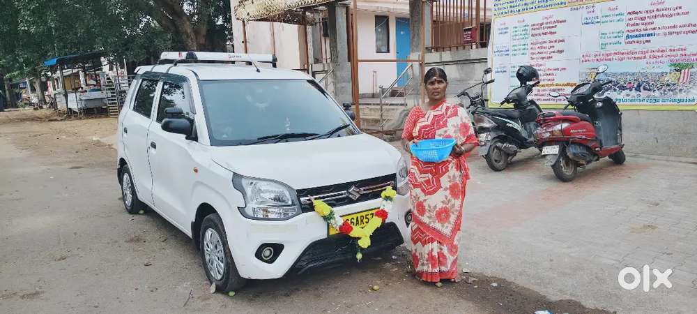 RED TAXI DRIVER WANTED