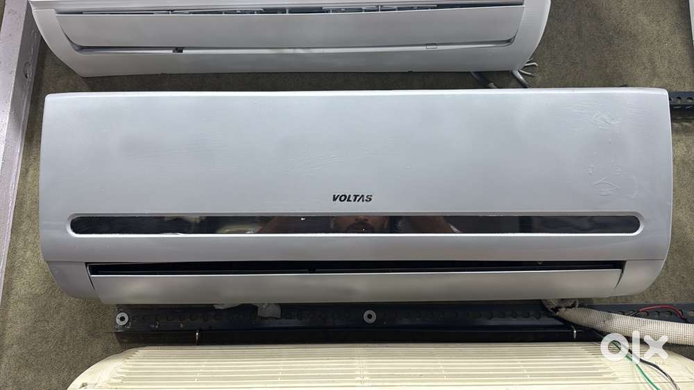 Hitachi air condition good condition with warranty