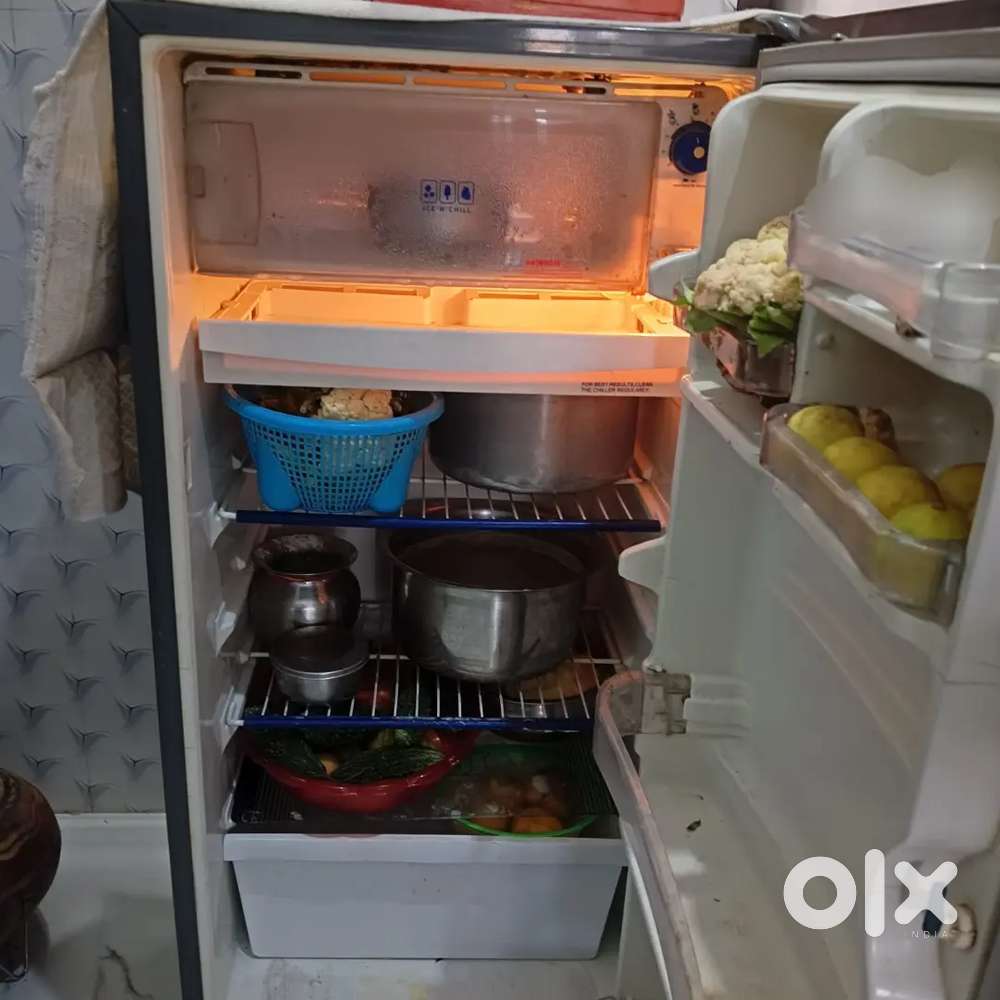 Whirlpool Fridge 190L – Excellent Condition