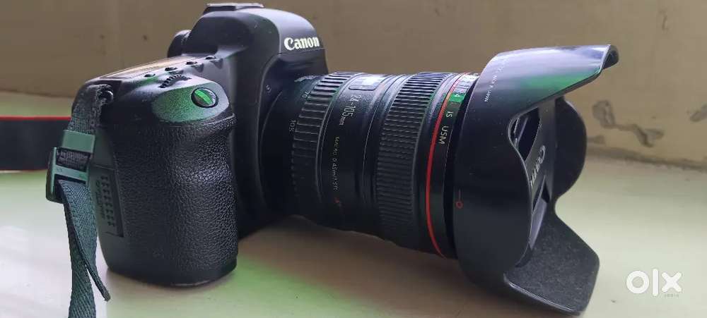 Selling Canon 5D Mark II with complete kit