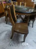 Round Dinning Six Seater