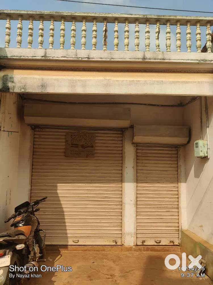Shop for rent in azad nagar