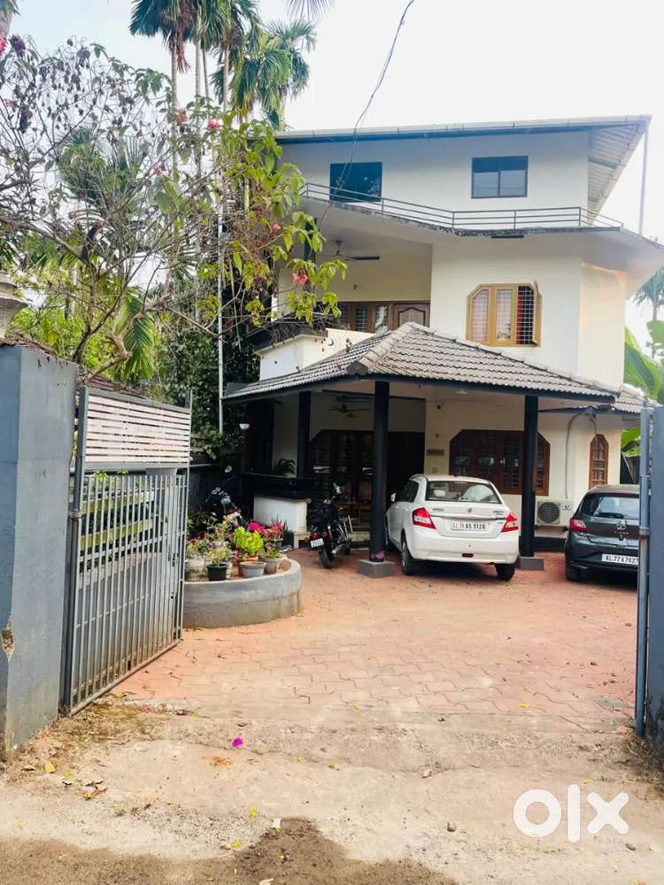 Room & House for rent at Pavangad & Perambra