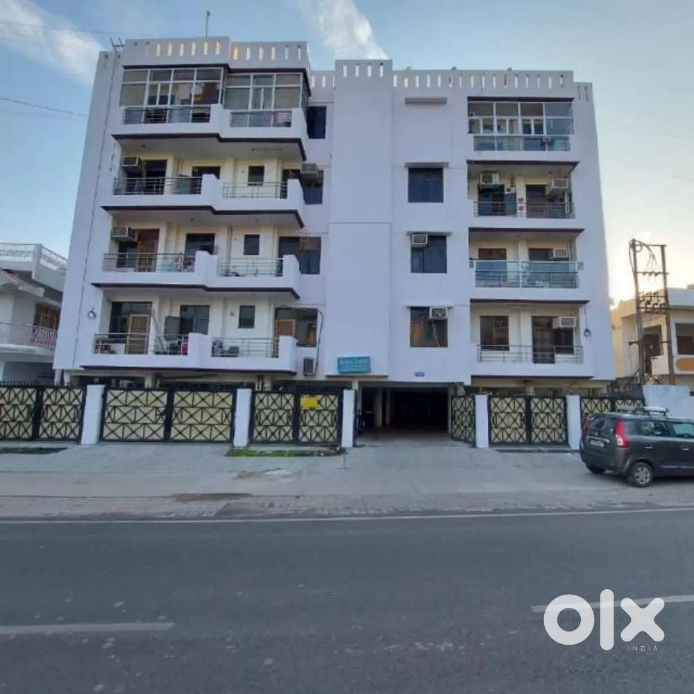 2 BHK FLAT FOR SALE AT PRIME LOCATION IN MAHANAGAR LUCKNOW