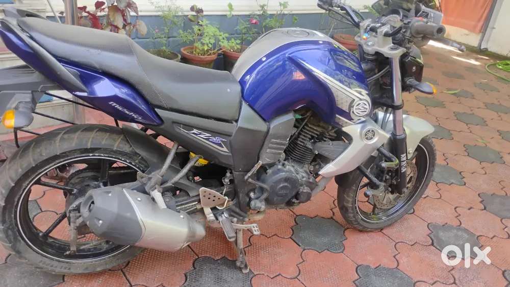 2013-14 model yamaha fzs