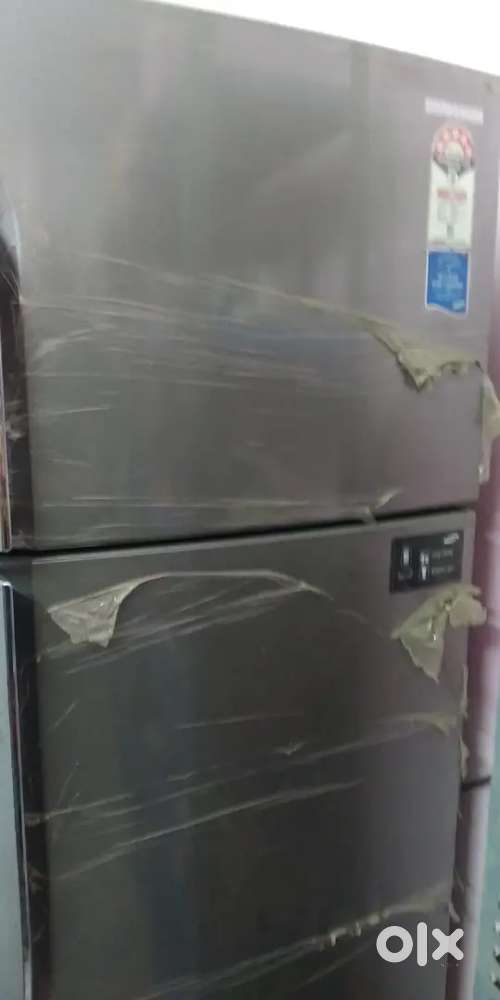 Double door fridge